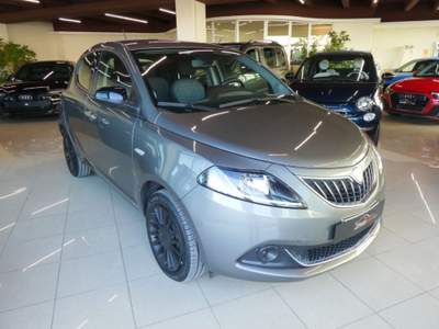Lancia Ypsilon 1.0 hybrid 70 Cv Silver Plus - OK NEOPATENTATI Grigio usata Boves