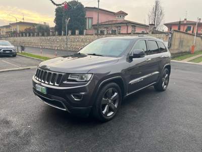 Jeep Grand Cherokee 3.0 V6 CRD 250 CV Multijet II OVERLAND Nero usata RODENGO SAIANO