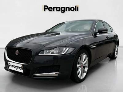 Jaguar XE 2.0 D 180 CV aut. Prestige Grigio usata Monteriggioni