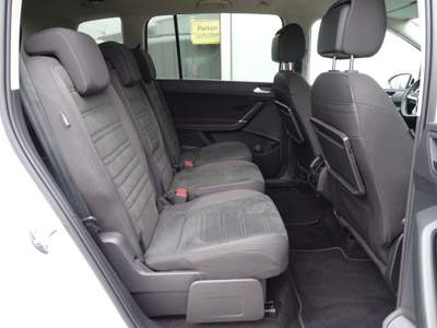 Volkswagen Touran 2.0 TDI 150 CV SCR DSG Business BlueMotion Technol Bianco usata Castelnuovo Rangone