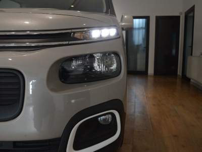 Citroen Berlingo BlueHDi 130 Stop&Start M Shine*OK NEOPATENTATO* Beige usata Sesto Calende