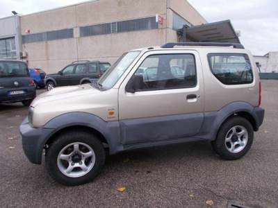 Suzuki Jimny 1.5 DDiS 4WD JLX Marrone usata Terni