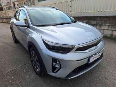 Kia Stonic 1.0 T-GDi 120 CV MHEV DCT Style Argento usata Grottaminarda