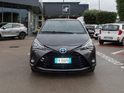Toyota Yaris 1.5 Hybrid 5 porte Active Grigio usata Fondi