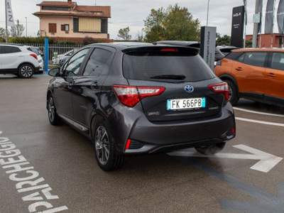 Toyota Yaris 1.5 Hybrid 5 porte Active Grigio usata Fondi