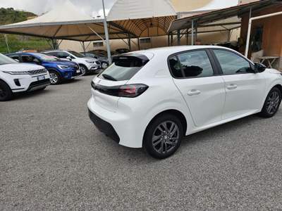 Peugeot 208 PureTech 75 Stop&Start 5 porte Active Pack Bianco usata Spadafora