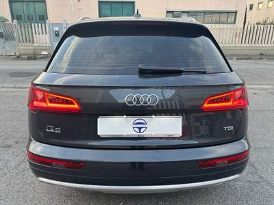 Audi Q5 2.0 TDI 150cv Business Sport Nero usata Fonte Nuova
