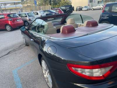 Maserati GranCabrio vettura meravigliosa , Motore Ferrari 430 Nero usata POTENZA