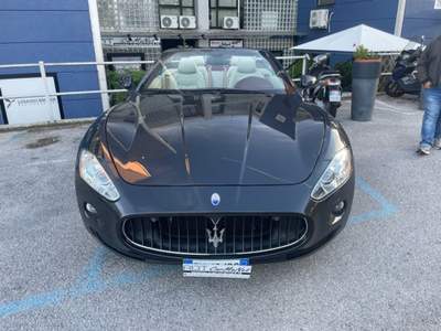 Maserati GranCabrio vettura meravigliosa , Motore Ferrari 430 Nero usata POTENZA