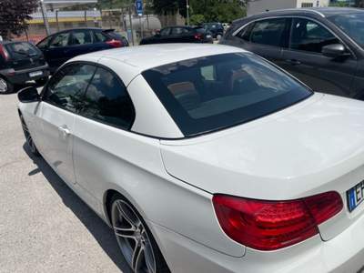 BMW Serie 3 320d tenuta manicalmente , tagliandi ufficiali Bianco usata Potenza