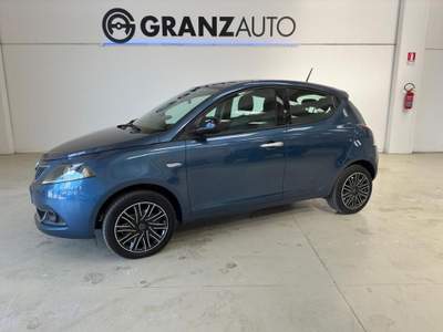 Lancia Ypsilon 1.0 FireFly 5 porte S&S Hybrid Silver Blu/Azzurro usata Valledoria