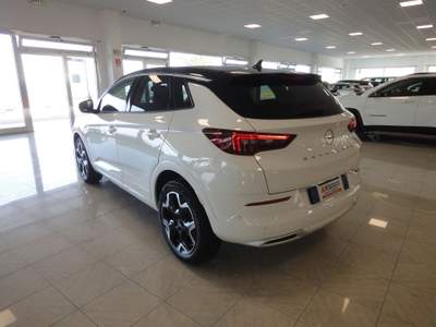 Opel Grandland OPEL GRANDLAND ULTIMATE 1.5d 130cv AT8 Auto Fari Led Matrix NAVY Bianco usata MANDATORICCIO
