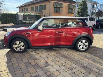MINI Cooper 1.5 Cooper D LED-BLUETOOTH Lilla usata Alba