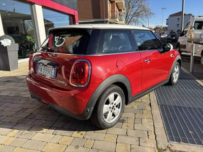 MINI Cooper 1.5 Cooper D LED-BLUETOOTH Lilla usata Alba