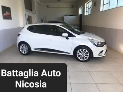 Renault Clio TCe 12V 90 CV GPL Energy Business Bianco usata Nicosia