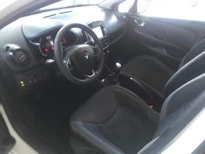 Renault Clio TCe 12V 90 CV GPL Energy Business Bianco usata Nicosia