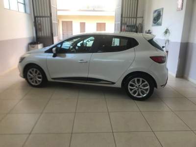Renault Clio TCe 12V 90 CV GPL Energy Business Bianco usata Nicosia