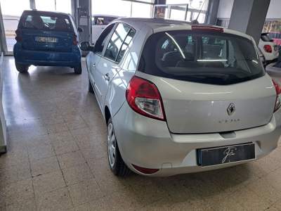 Renault Clio UNICO PROPRIETARIO Grigio usata OSTUNI