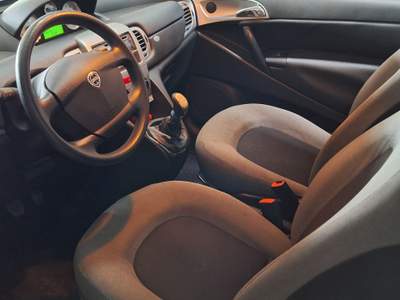 Lancia Ypsilon UNICO PROPRIETARIO Lilla usata OSTUNI