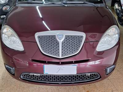 Lancia Ypsilon UNICO PROPRIETARIO Lilla usata OSTUNI