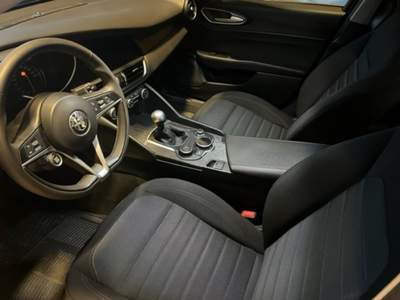 Alfa Romeo Giulia 2.2 Turbodiesel 160 CV Business Blu/Azzurro usata DOGLIANI