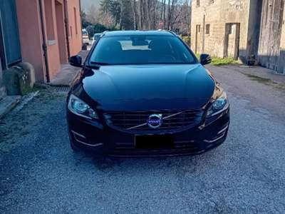 Volvo V60 D3 Geartronic Business Nero usata SANT'ANGELO IN VADO