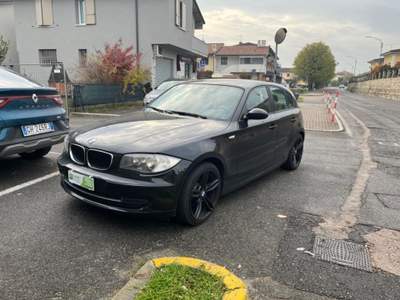 BMW Serie 1 118d d cat 5 porte Attiva DPF Nero usata RODENGO SAIANO
