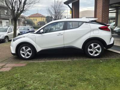 Toyota C-HR 1.8 Hybrid E-CVT Active Bianco usata Limbiate