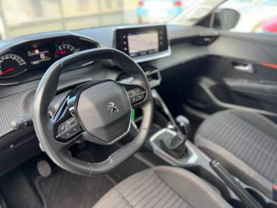 Peugeot 208 PureTech 100 Stop&Start 5 porte Active Pack Grigio usata Melpignano