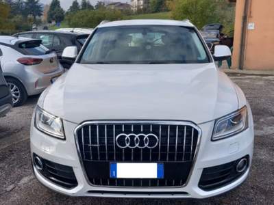 Audi Q5 2.0 TDI 150 CV clean diesel quattro Business Bianco usata SANT'ANGELO IN VADO