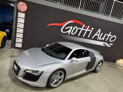Audi R8 4.2 V8 FSI QUATTRO R TRONIC Grigio usata San Paolo d'Argon