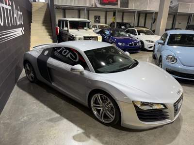 Audi R8 4.2 V8 FSI QUATTRO R TRONIC Grigio usata San Paolo d'Argon