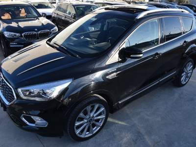 Ford Kuga 2.0 TDCI 150 CV S&S 4WD Powershift Vignale *TETTO* Nero usata San Vito dei Normanni