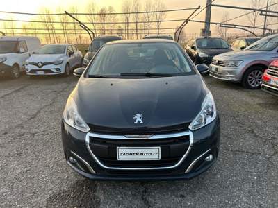 Peugeot 208 1,2 PureTech 82 CV 5 porte -OK NEOPATENTATI-EURO 6 Nero usata Roburent