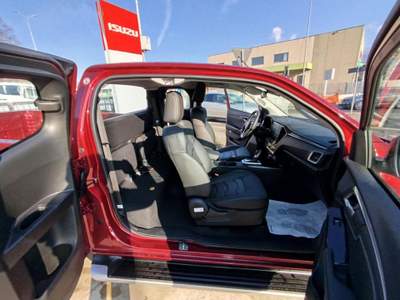 Isuzu D-Max N60 N60 1.9 Space Cab F 4X4 A/T Rosso usata COMO