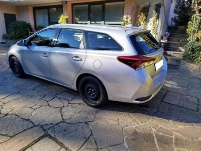 Toyota Auris 1.8 Hybrid Argento usata COMO