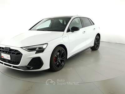 Audi A3 Audi a3 sportback 45 tfsi e 200 kw s tronic Bianco usata Milano Audi A3 Audi a3 sportback 45 tfsi e 200 kw s tronic Bianco usata Milano