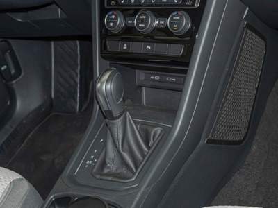 Volkswagen Touran 2.0 TDI 150 CV SCR DSG Comfortline Bianco usata Castelnuovo Rangone