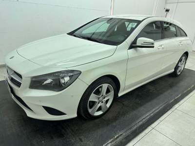 Mercedes-Benz CLA Shooting Brake 200 d (cdi) Business auto Bianco usata Pescara