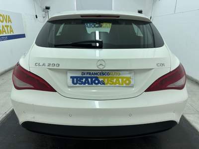 Mercedes-Benz CLA Shooting Brake 200 d (cdi) Business auto Bianco usata Pescara