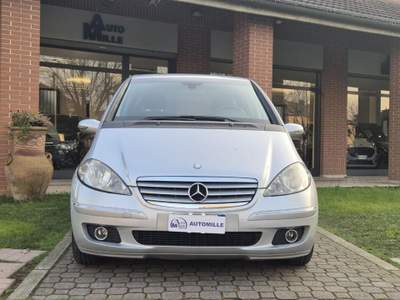 Mercedes-Benz Classe A Elegance Argento usata Limbiate