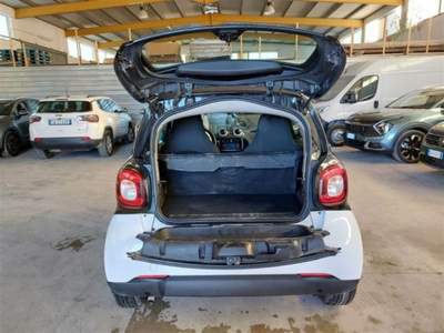 Smart ForTwo 70 1.0 twinamic Youngster Bianco usata Alcamo