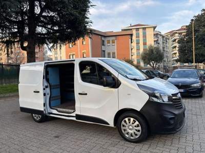 Opel Vivaro 1.6 BiTurbo CDTI125CV OFFICINA MOBILE+ BANCO MORSA Bianco usata Torino