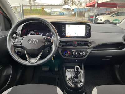 Hyundai i10 1.0 MPI AT Tech Rosso usata Castelnuovo Rangone