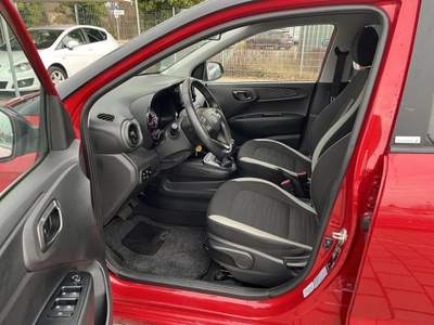 Hyundai i10 1.0 MPI AT Tech Rosso usata Castelnuovo Rangone