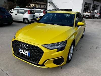 Audi A3 2.0 115cv s-tronic business sportback Giallo usata Ardesio