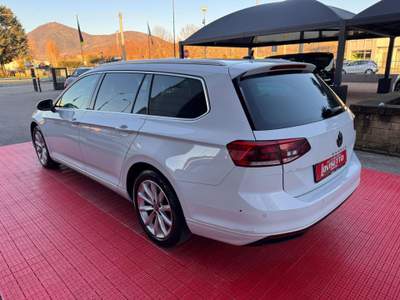 Volkswagen Passat 2.0 TDI SCR 122 CV DSG Business Bianco usata Vo'