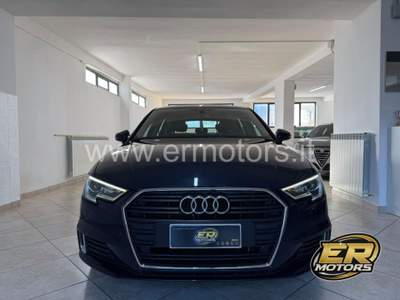Audi A3 SPB 1.6 TDI 116 CV S tronic Business Blu/Azzurro usata L'Aquila