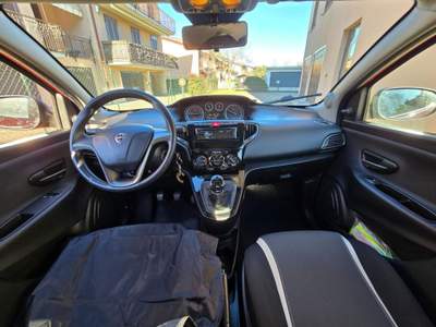 Lancia Ypsilon 1.2 69 CV 5 porte Elefantino NEOPATENTATI Rosso usata Cava Manara