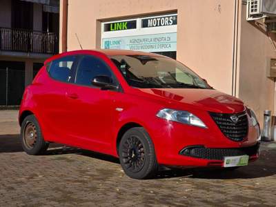 Lancia Ypsilon 1.2 69 CV 5 porte Elefantino NEOPATENTATI Rosso usata Cava Manara
